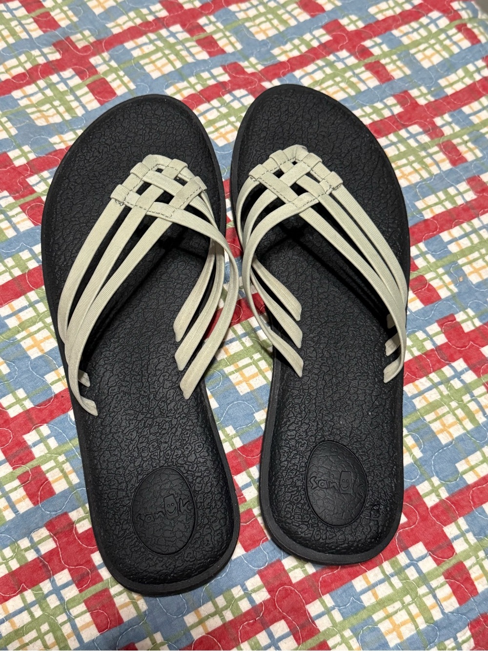 Woven Strappy Women's Flip-Flops